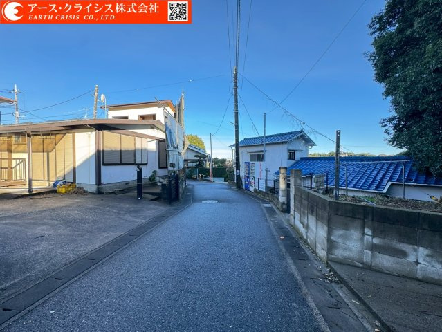 【前面道路含む現地写真】 | 松戸市平賀10期　全2区画 | 風と光がやさしく巡る。朝のコーヒーも、午後の読書も、家族の団らんも、ぜんぶ光に包まれる時間。そんな日々をデザインしませんか♪