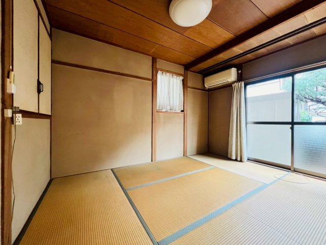 乙木1丁目貸家の居間・リビング