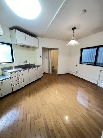 シャトル小茂根の居間・リビング