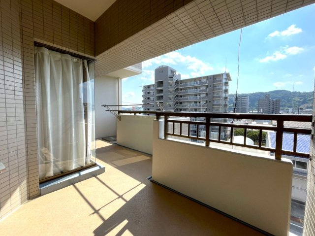 サーパス高須Ⅱのバルコニー|奥行きがあり広々とした南面バルコニー。日当りも良好です。