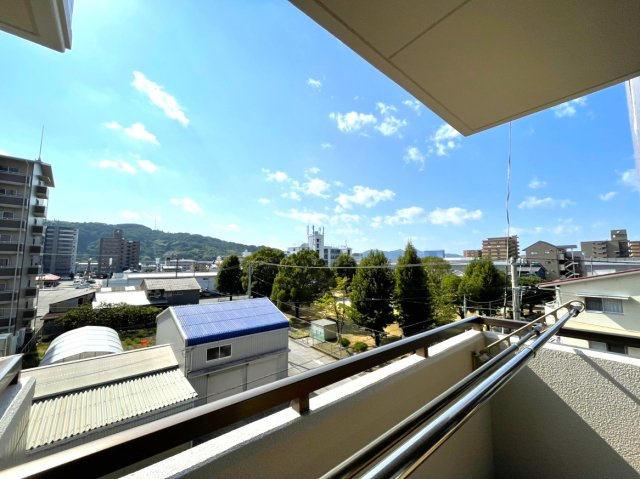 サーパス高須Ⅱの展望|南面バルコニーからの眺望です。