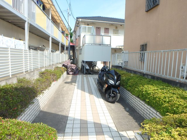 コーポウィステリアのエントランス