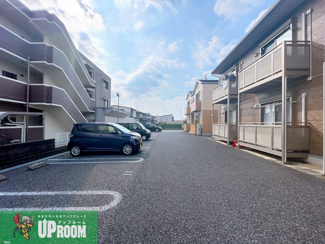 サン・FRIENDS北外山Ⅱ Bの駐車場