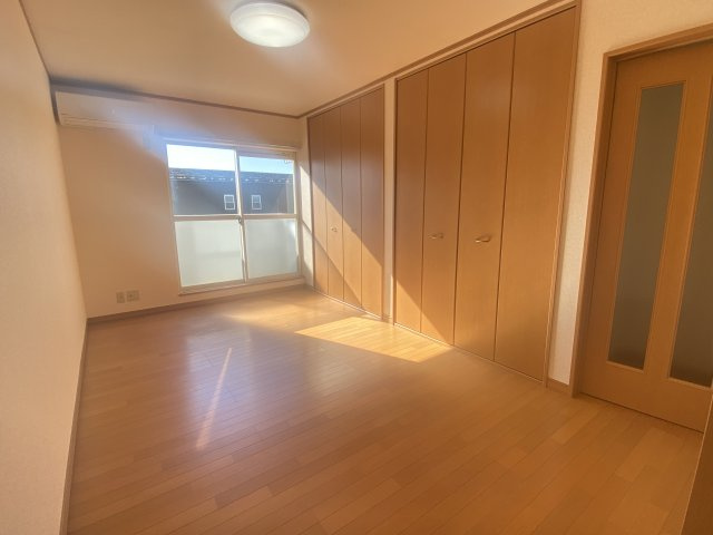 ベルメゾンセードルの寝室|２階南洋室６帖