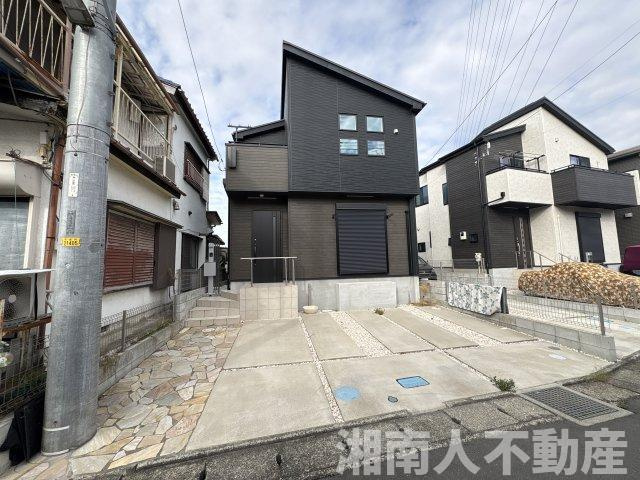 平塚市東中原　築浅戸建　の駐車場|駐車場の用意があります