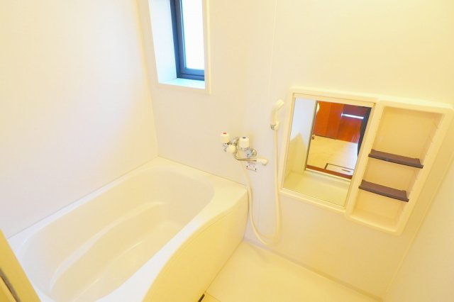 べルソー３番館の浴室