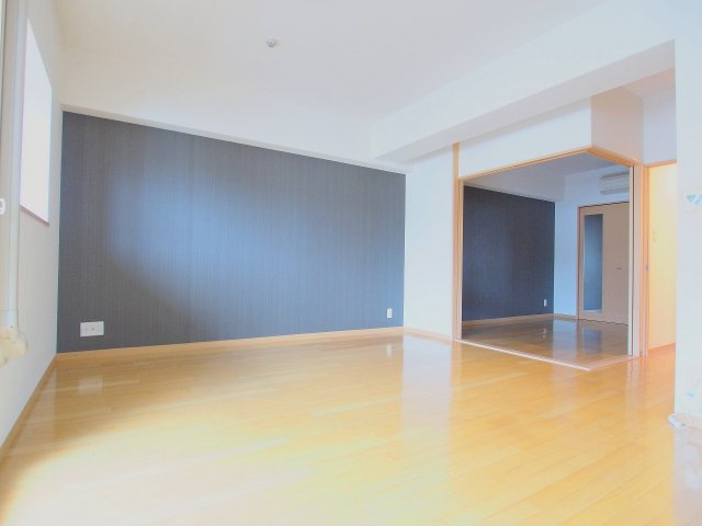 裕紀マンションの居間・リビング