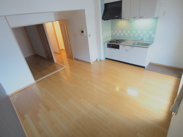 裕紀マンションの居間・リビング