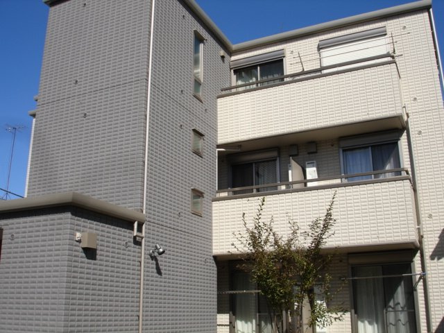 府中市紅葉丘３丁目の賃貸マンションの外観