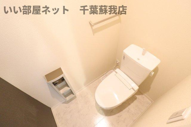 ウイングガーデンＡ棟のトイレ|ゆったりとした空間のトイレです