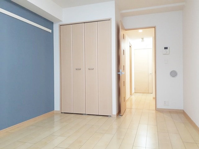 【寝室】 | リヴィエールプラス | 清潔感のある洋室♪