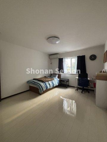 【洋室】 | プライベートルームは１階にまとまり、スペースも十分ですね♪