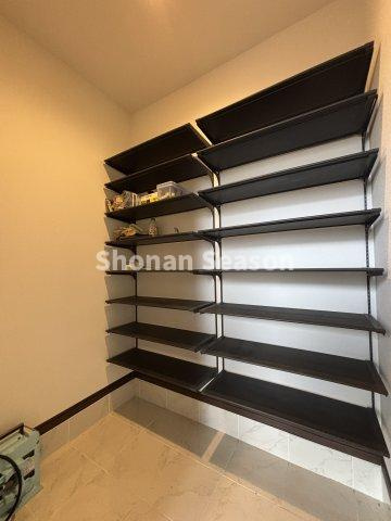 【収納】 | 履物に合せて高さ調整も自由自在！可動式の「SIC」をご用意しました♪