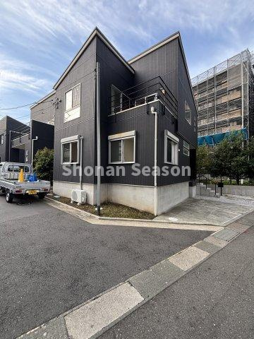 【外観】 | 室内キレイな2019年築の開放感あふれる２方（南西・南東）角住居◎
陽当り・風通りはもちろん、プライバシーが確保できますよ♪