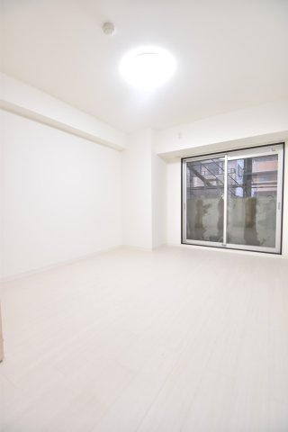 大阪市城東区中央２丁目の賃貸マンションの居間・リビング