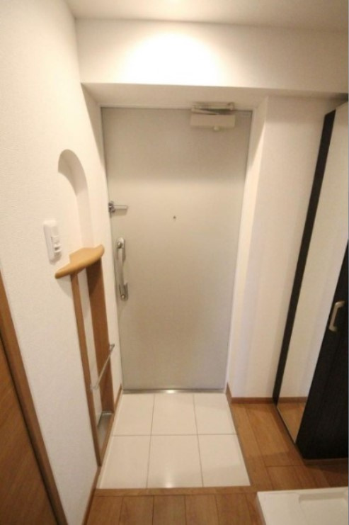 ぺアパレス新高円寺の玄関