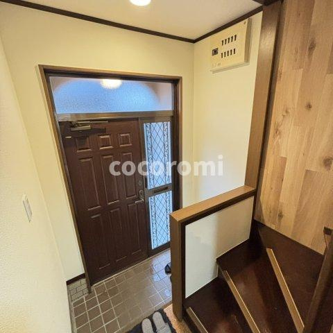 倉治2丁目戸建ての玄関