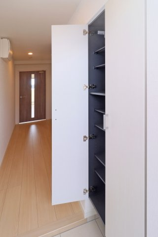 サヴォイ　ラ・シャンス　11階の収納|別号室のものになります。現状優先。
