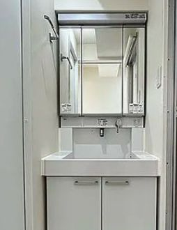 【独立洗面台】 | 中銀京橋マンシオン | 独立洗面化粧台が付いています