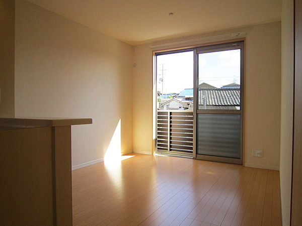 シャーメゾンK-Ⅳの洋室|明るい色調の室内です