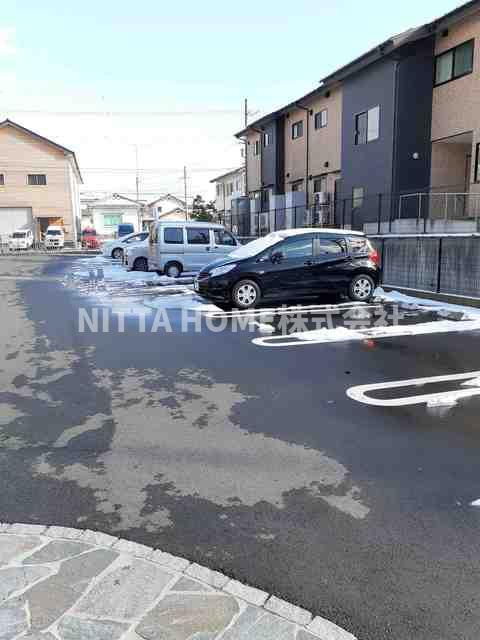 ジットの駐車場|敷地内駐車場に空きがあります◇