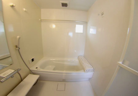 FELIZ板原 A棟の浴室|落ち着いた空間のお風呂です