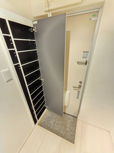 stage内田橋の玄関