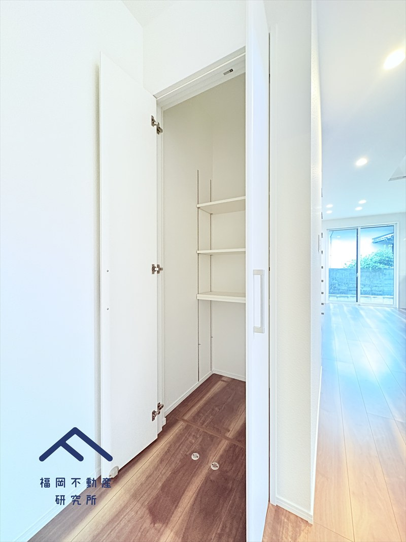 南区柏原２丁目　戸建ての収納