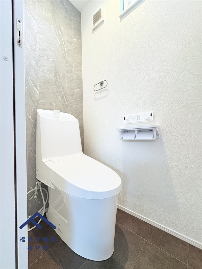 南区柏原２丁目　戸建てのトイレ