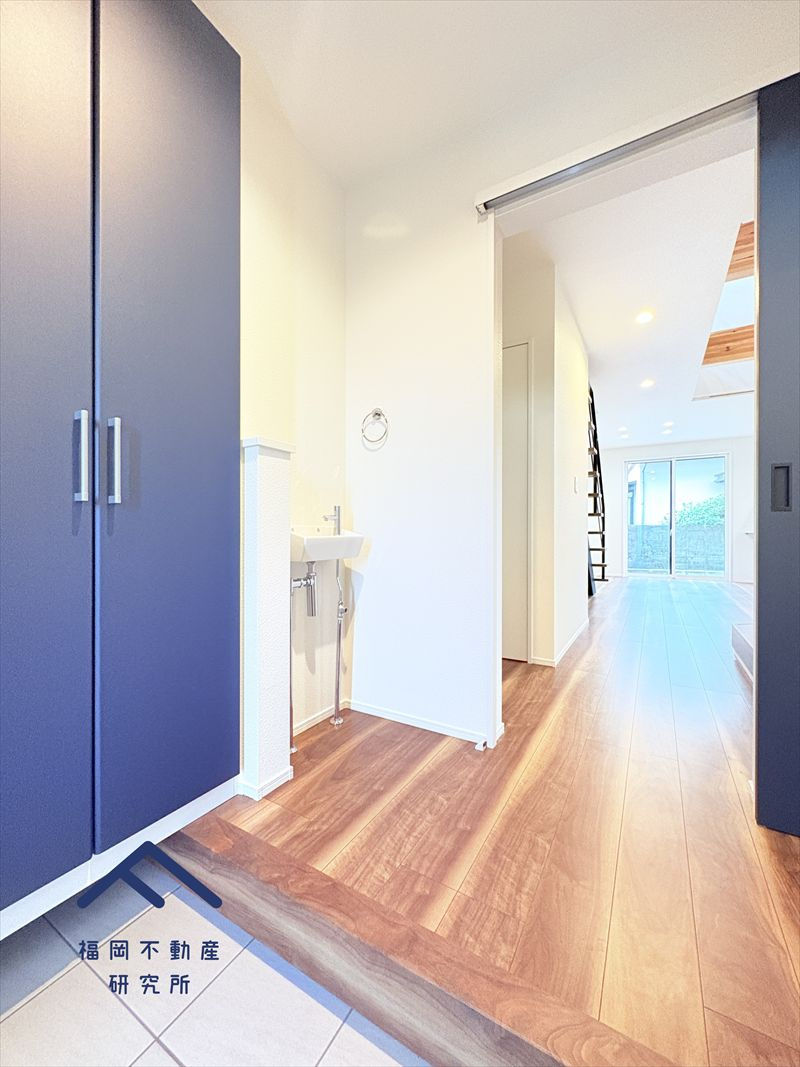 南区柏原２丁目　戸建ての玄関