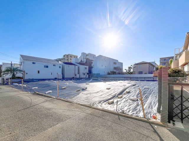 宅地分譲［茅ヶ崎市東海岸南３丁目］の前面道路含む現地写真