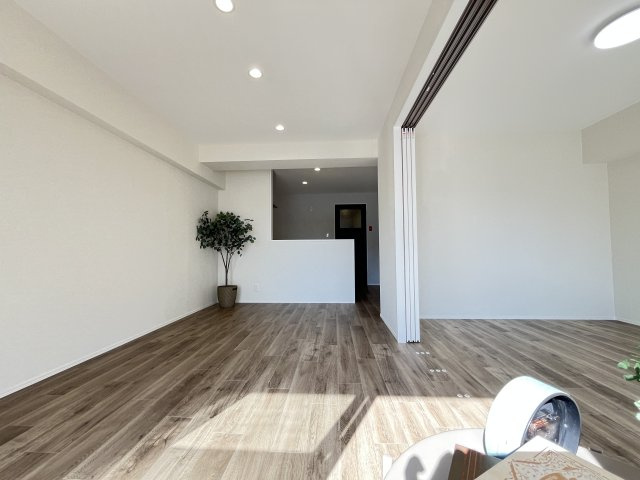 小島第2スカイハイツの居間・リビング