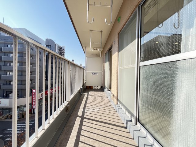 小島第2スカイハイツのバルコニー