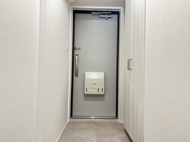 小島第2スカイハイツの玄関