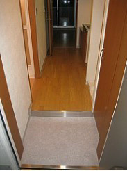 ピウフェリーチェの玄関