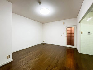 泉大津市池浦町１丁目のハイツの洋室|広々とした洋室です