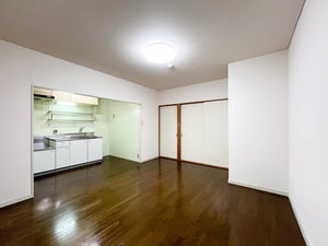 泉大津市池浦町１丁目のハイツの洋室|コンパクトで使いやすい洋室です