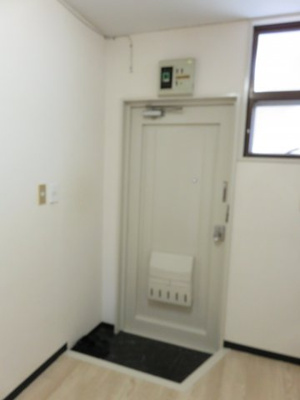 【玄関】 | マンション徳丸 | 他のお部屋の参考写真となります。