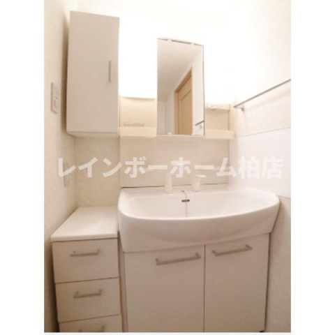 仲介手数料（賃料の1.10ヵ月）の50％OFF対象物件！の洗面所