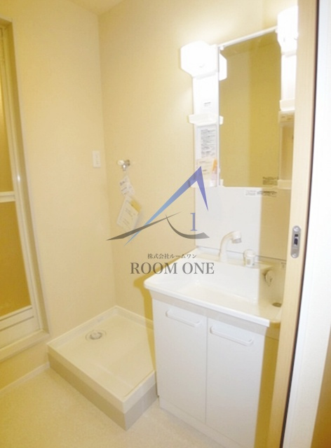 サニーハウスの洗面所|独立洗面台です。