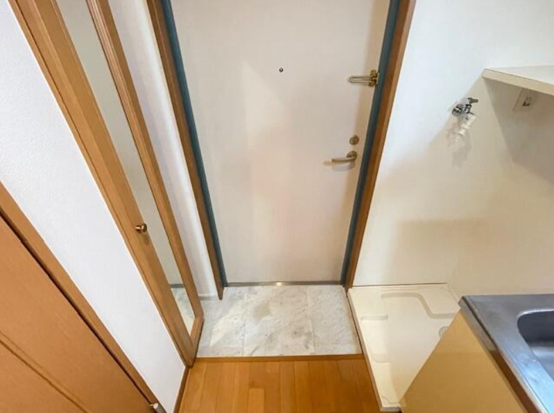 Beeting Memoryの玄関