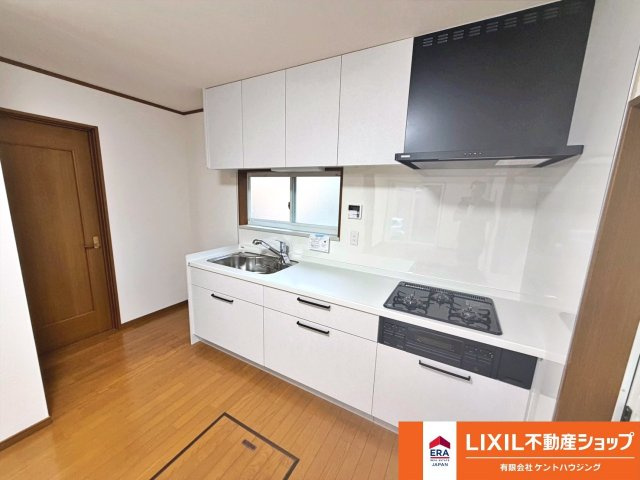 12/25リフォーム完成(室内写真UP)　西つつじヶ丘霧島台2丁目のキッチン|リフォーム完成後の写真です。