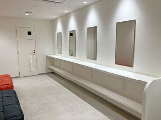 【トイレ】 | ESR横浜幸浦ディストリビューションセンター1 | 女性用トイレにはパウダールーム完備