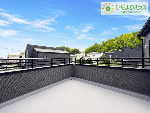 日立市滑川本町3期　新築戸建　5号棟のバルコニー|広々としたバルコニー。お洗濯物もぜーんぶ干せちゃいます！！