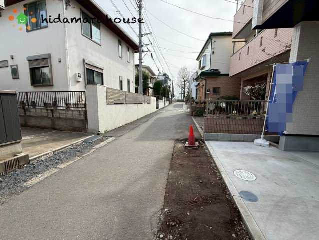北区盆栽町　新築戸建　ハートフルタウンCの前面道路含む現地写真
