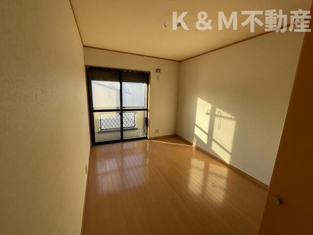 ラフィーヌ・ジュネスⅢの居間・リビング|おしゃれな居間です