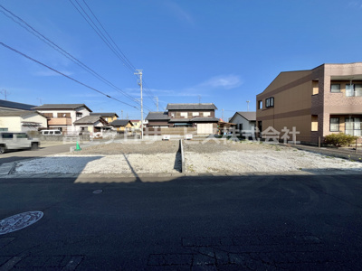 【外観】 | 焼津市東小川8丁目 新築一戸建て 3号棟 | 現在建築中の外観画像です。ご内覧は同じメーカーの完成物件へご案内いたしますので、いつでもご相談ください！