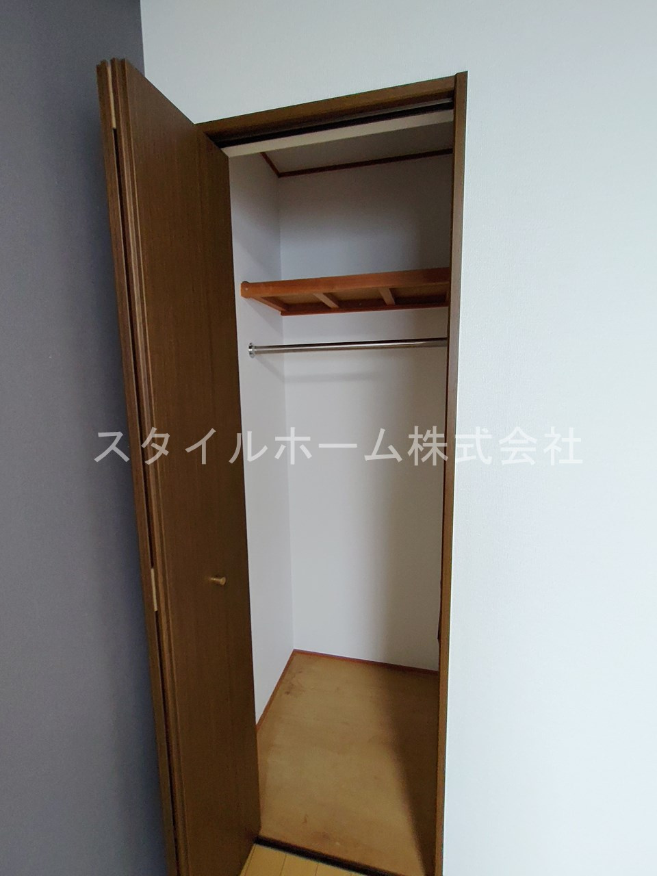 コンフォール東新Ｂの収納|同建物内別部屋の写真です。