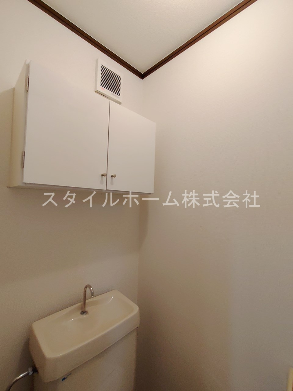 コンフォール東新Ｂのトイレ|同建物内別部屋の写真です。
