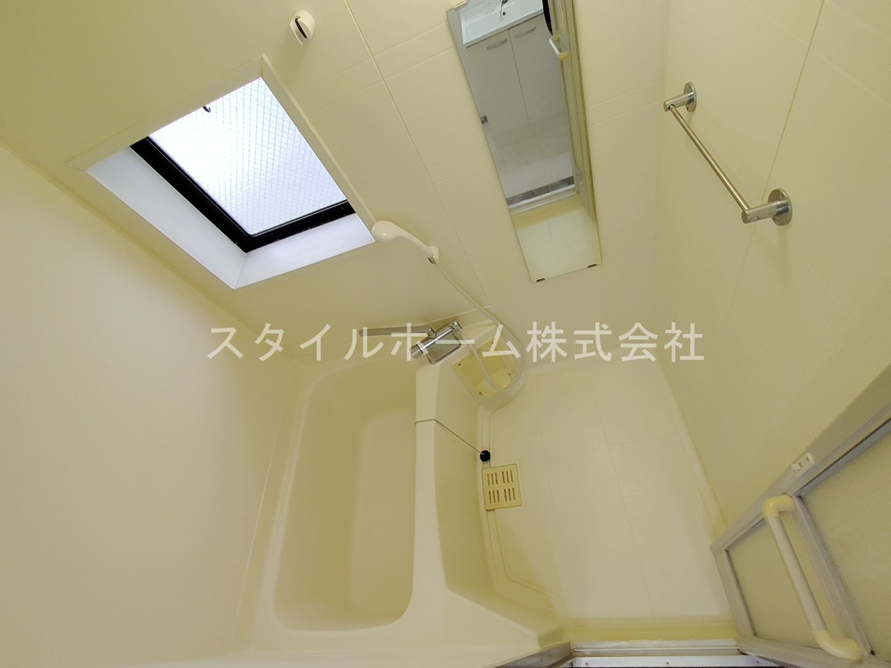 コンフォール東新Ｂの浴室|同建物内別部屋の写真です。